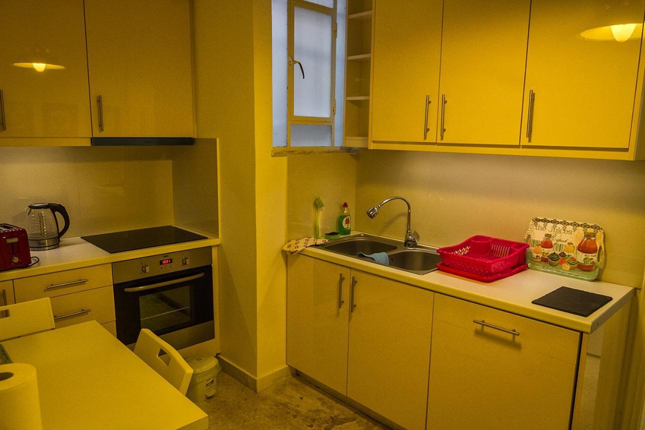 Apartment In The Heart Of The City Αθήνα Εξωτερικό φωτογραφία