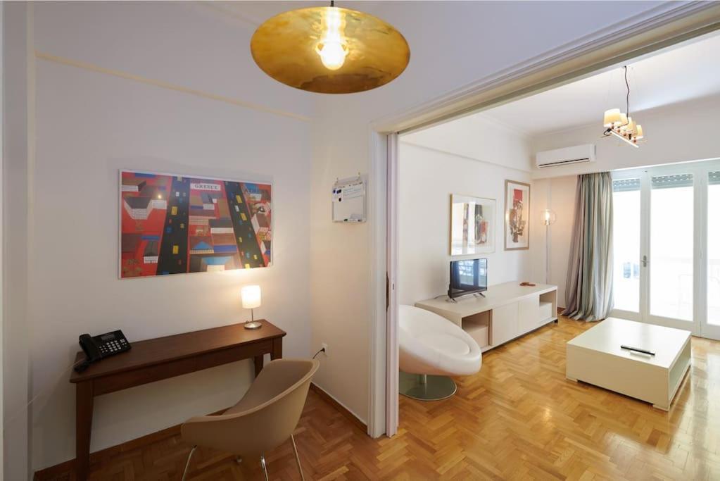 Apartment In The Heart Of The City Αθήνα Εξωτερικό φωτογραφία